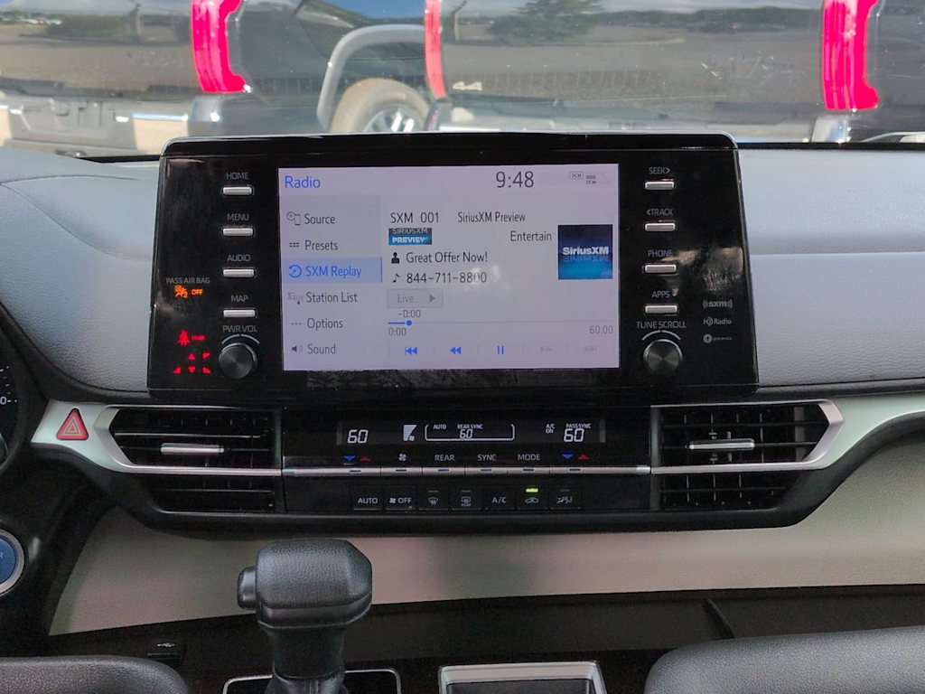 Thumbnail: 2022 Toyota Sienna - 13