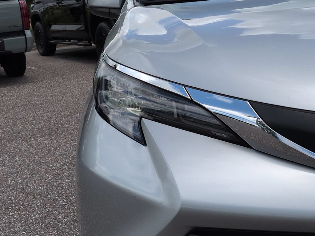 Thumbnail: 2025 Toyota Sienna - 18