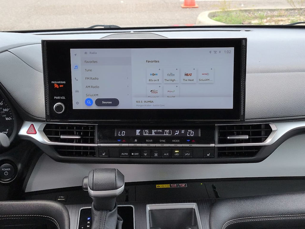 Thumbnail: 2025 Toyota Sienna - 13