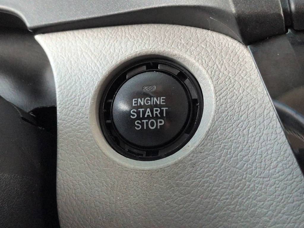Thumbnail: 2019 Toyota Sienna - 29