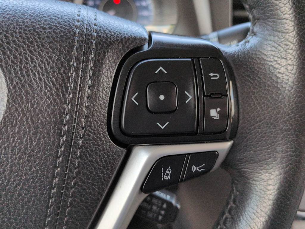 Thumbnail: 2019 Toyota Sienna - 28