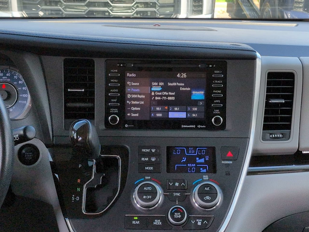 Thumbnail: 2019 Toyota Sienna - 12