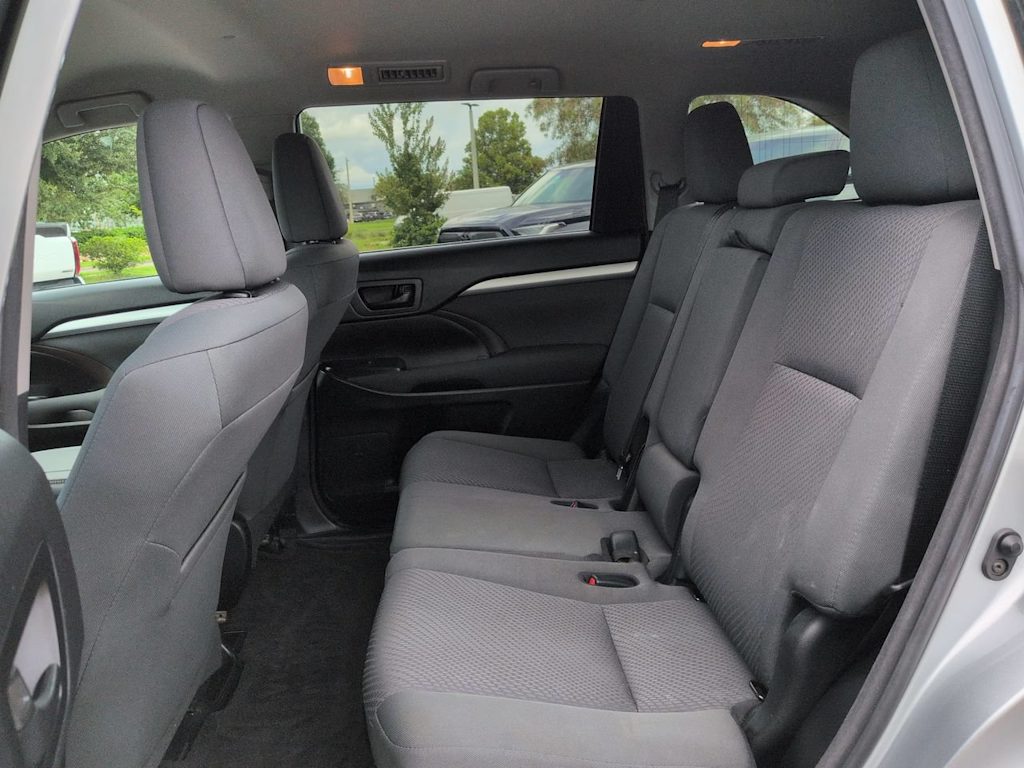 Thumbnail: 2018 Toyota Highlander - 20