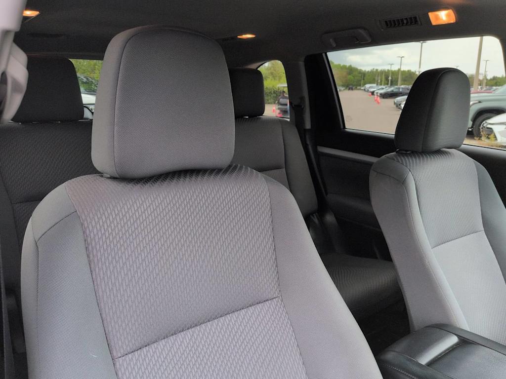 Thumbnail: 2018 Toyota Highlander - 9