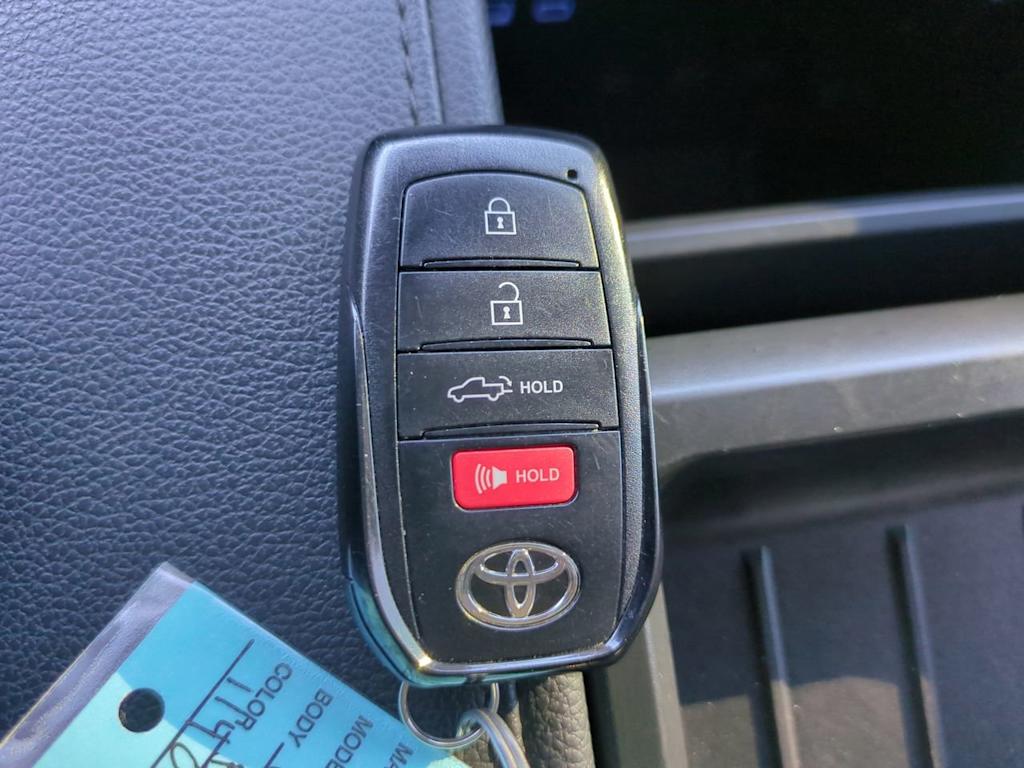 2023 Toyota Tundra Limited - Photo 15