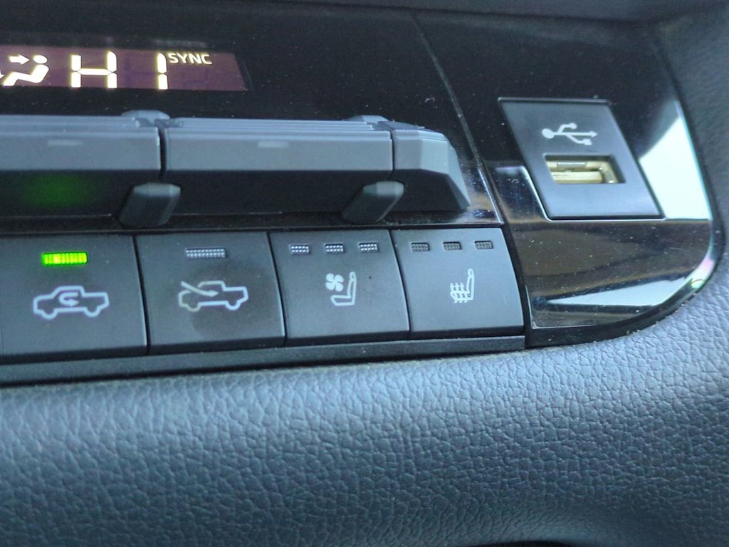 2023 Toyota Tundra Limited - Photo 24