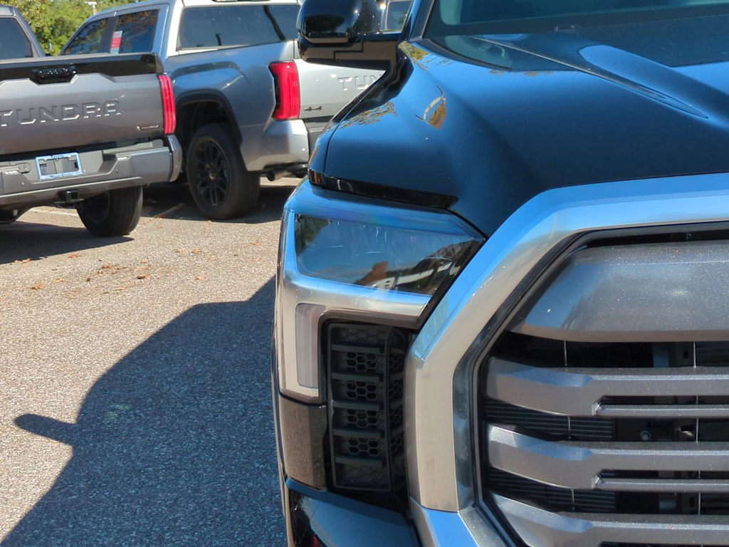 Thumbnail: 2025 Toyota Tundra - 17