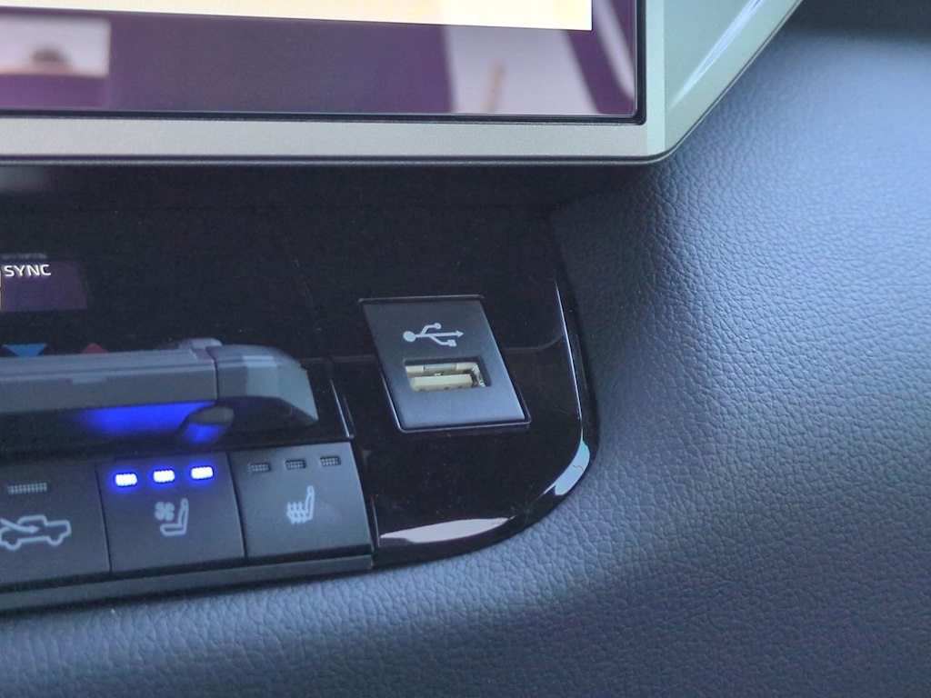 Thumbnail: 2025 Toyota Tundra - 21