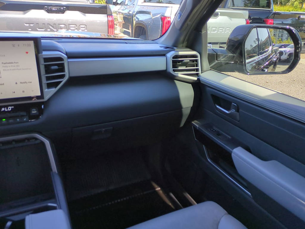 Thumbnail: 2025 Toyota Tundra - 18