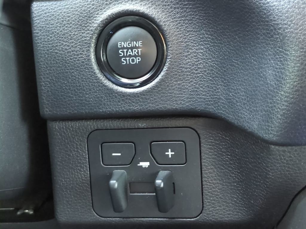 Thumbnail: 2025 Toyota Tundra - 26