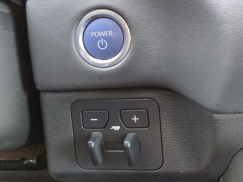 Thumbnail: 2024 Toyota Tundra - 28