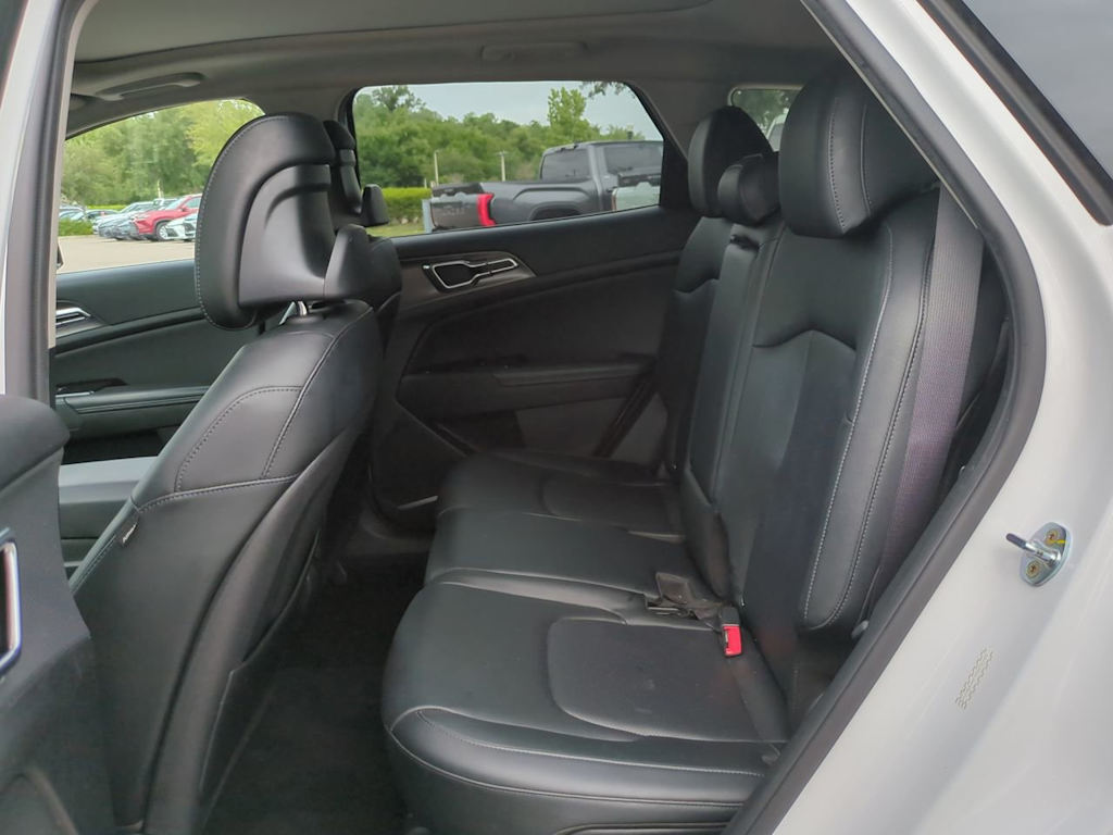 Thumbnail: 2023 Kia Sportage - 18