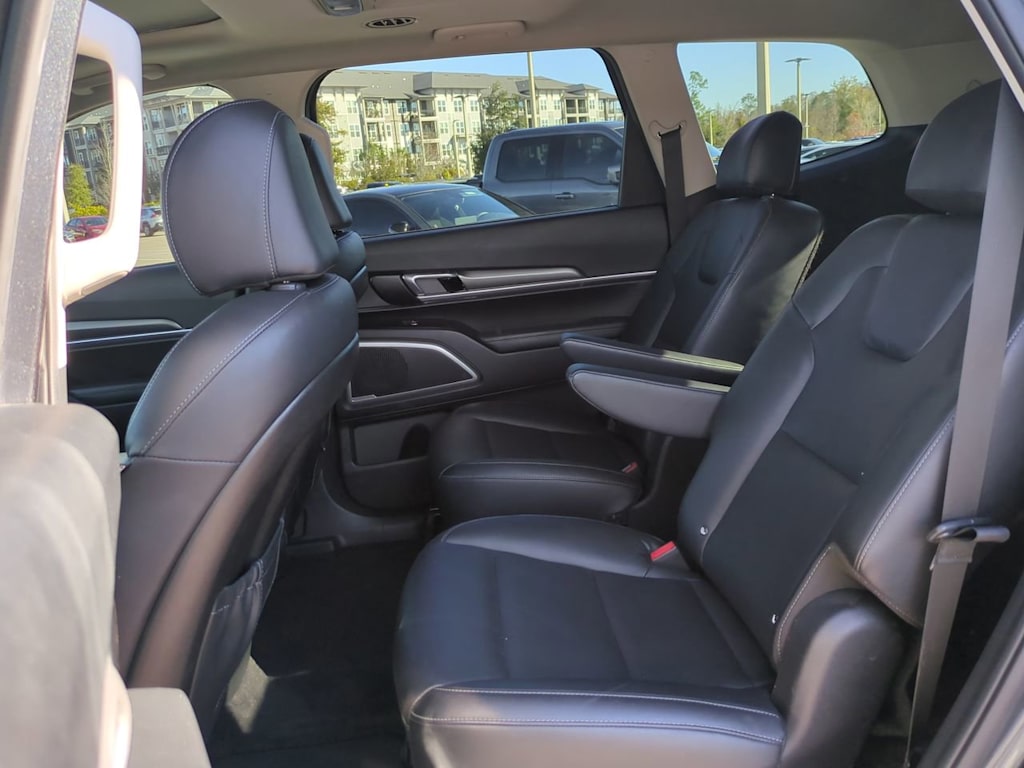 Thumbnail: 2022 Kia Telluride - 21