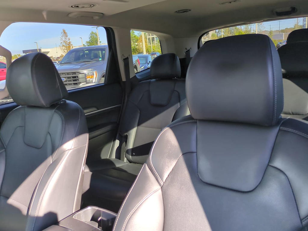 Thumbnail: 2022 Kia Telluride - 11