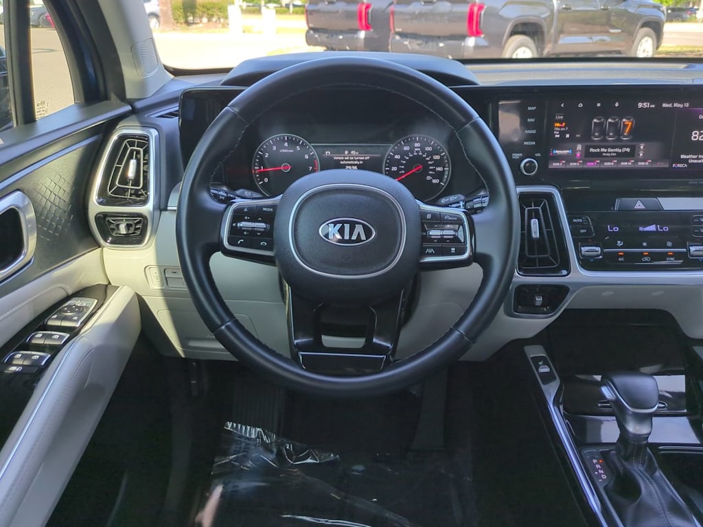 Thumbnail: 2021 Kia Sorento - 8