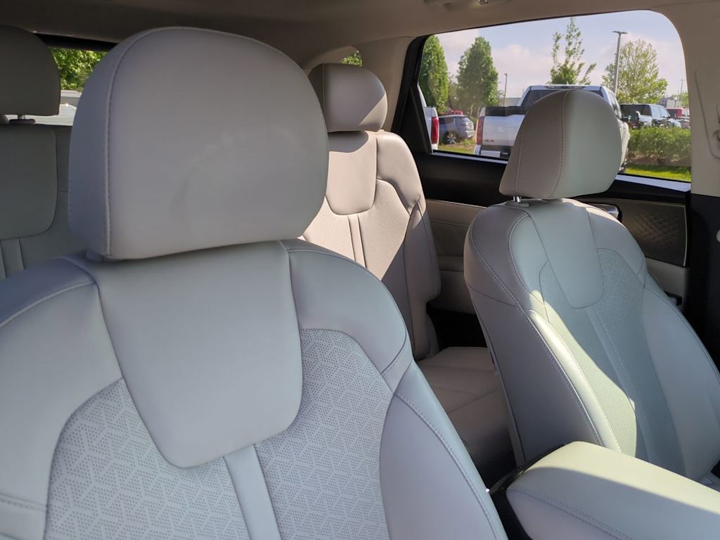 Thumbnail: 2021 Kia Sorento - 9