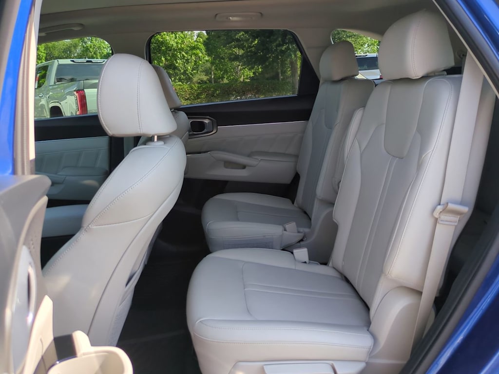 Thumbnail: 2021 Kia Sorento - 21