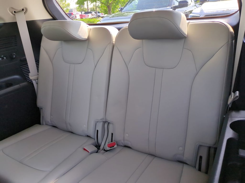 Thumbnail: 2021 Kia Sorento - 11