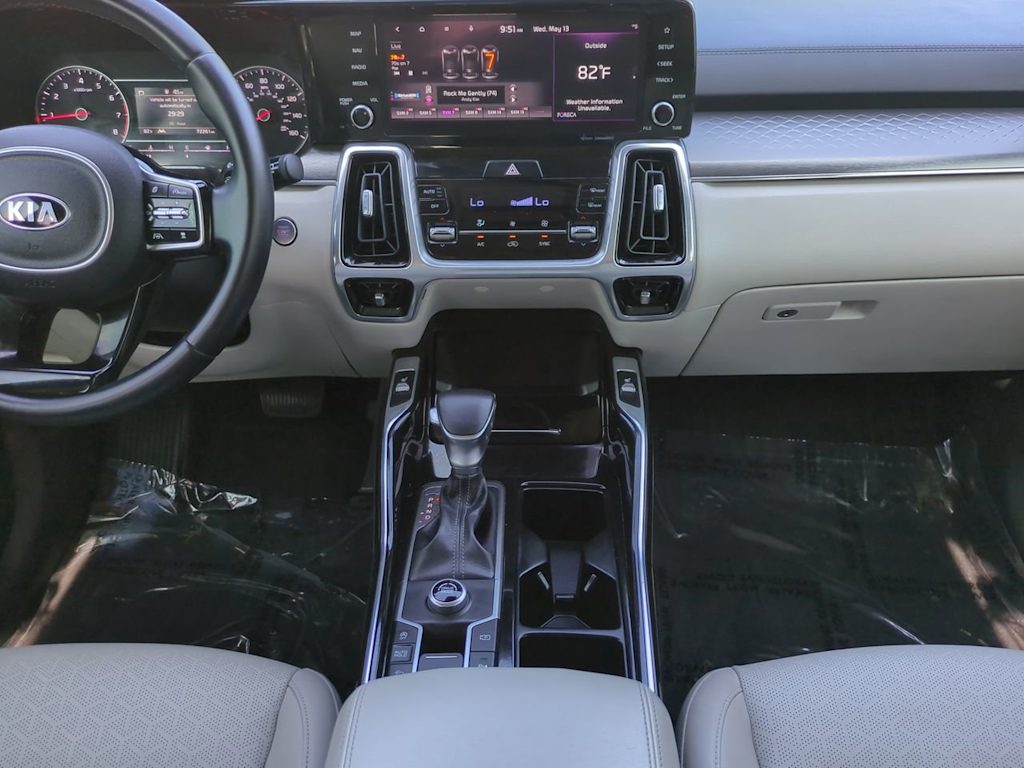 Thumbnail: 2021 Kia Sorento - 12