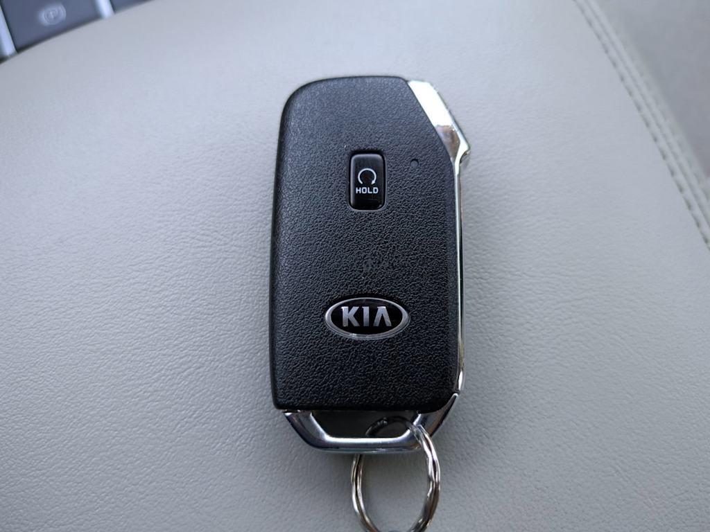 Thumbnail: 2021 Kia Sorento - 16