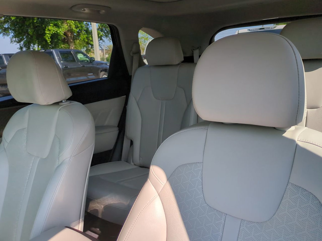 Thumbnail: 2021 Kia Sorento - 10
