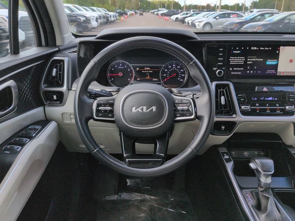 Thumbnail: 2023 Kia Sorento - 8