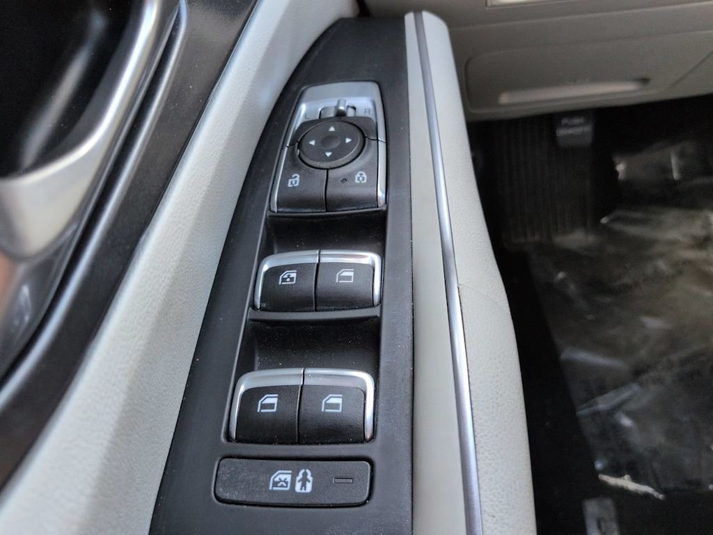 Thumbnail: 2023 Kia Sorento - 26