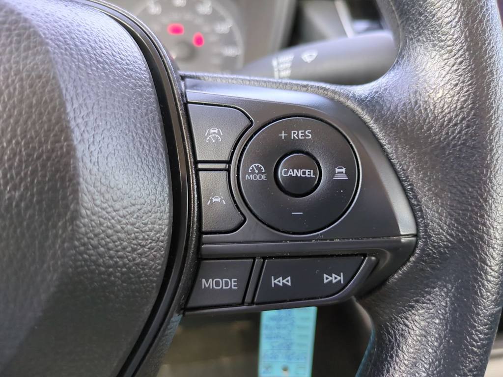 Thumbnail: 2025 Toyota Corolla - 25
