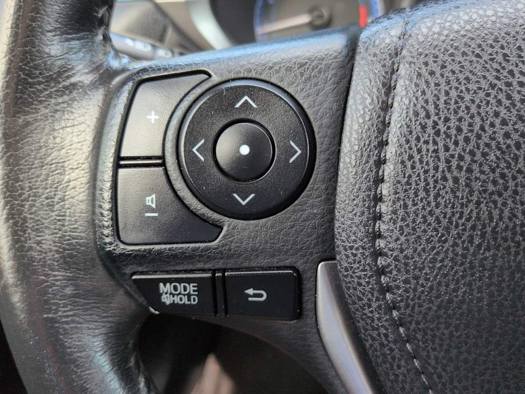 Thumbnail: 2014 Toyota Corolla - 24