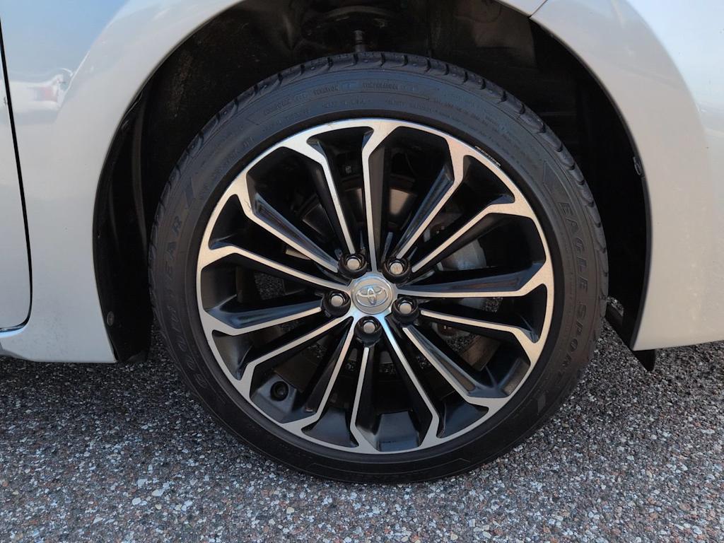 Thumbnail: 2014 Toyota Corolla - 7
