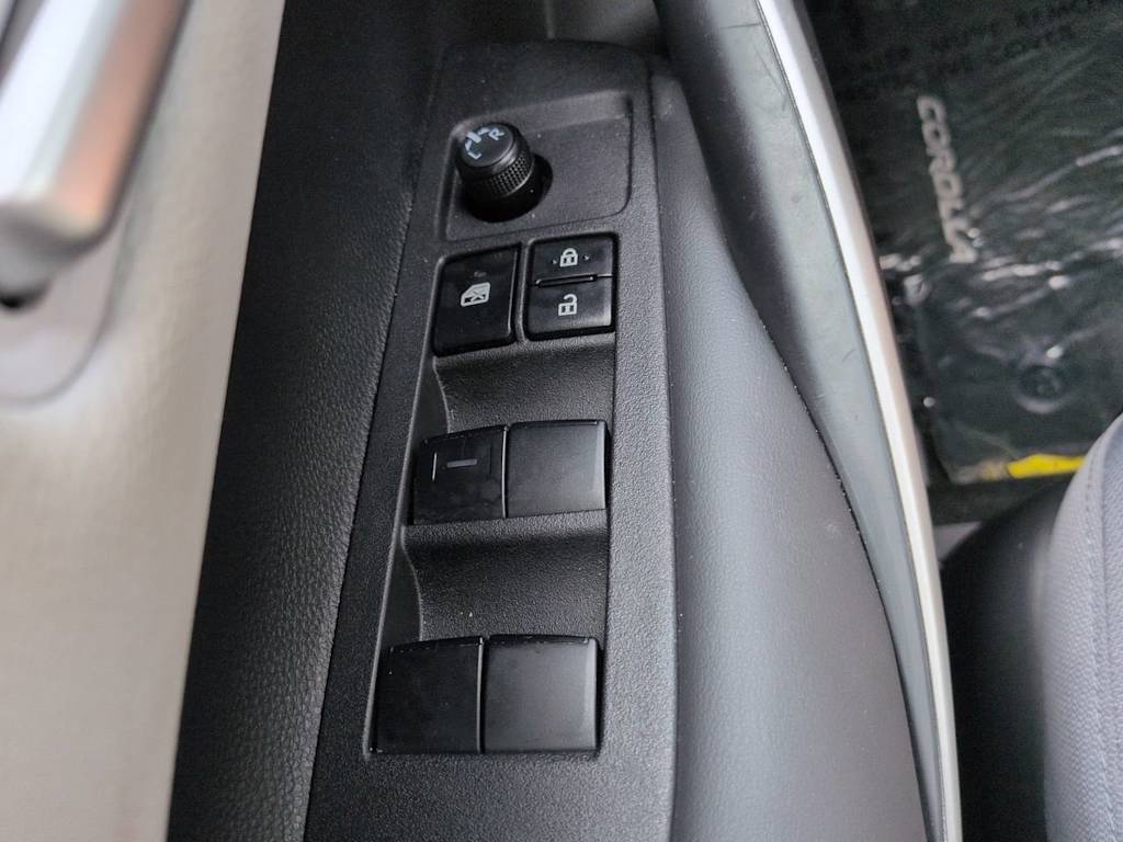Thumbnail: 2025 Toyota Corolla - 23