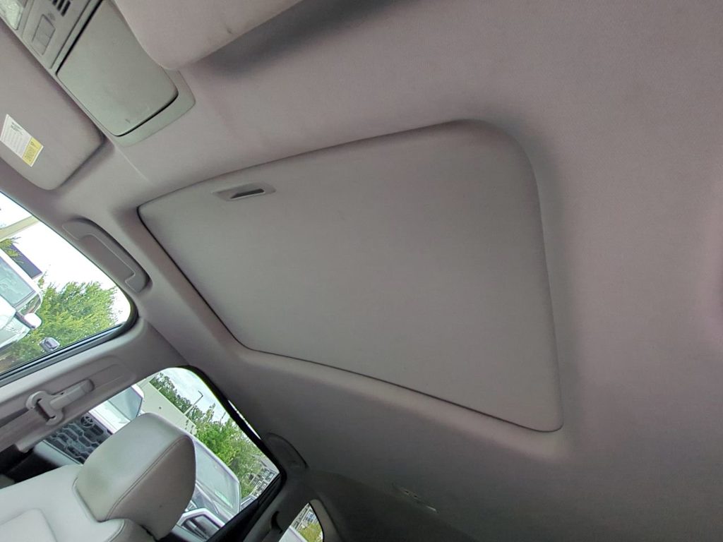 Thumbnail: 2017 Honda CR-V - 21