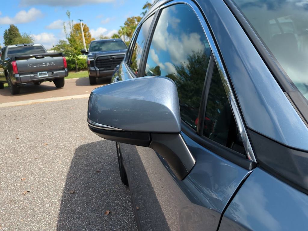 Thumbnail: 2023 Toyota Corolla Cross - 19