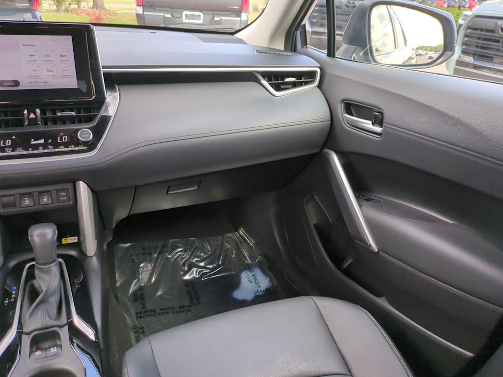 Thumbnail: 2023 Toyota Corolla Cross - 20