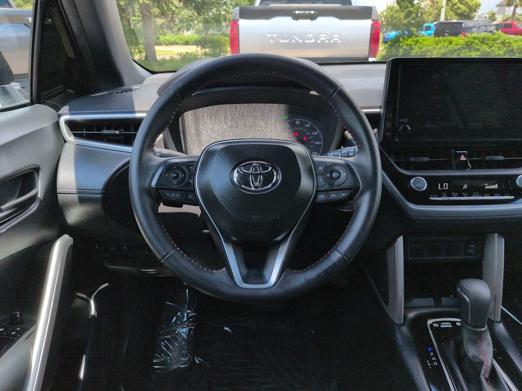 Thumbnail: 2025 Toyota Corolla Cross - 8