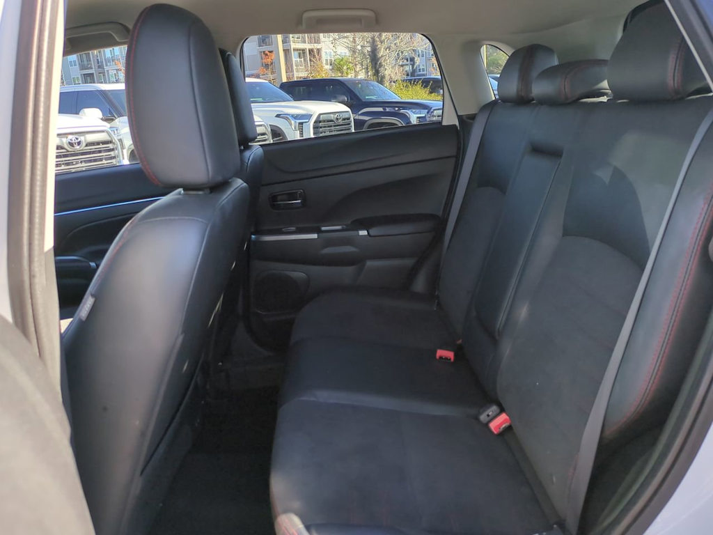 Thumbnail: 2024 Mitsubishi Outlander Sport - 12