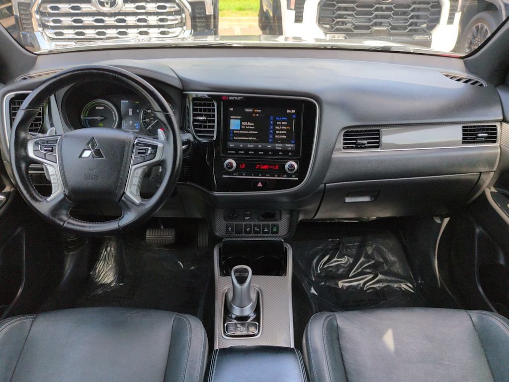 Thumbnail: 2020 Mitsubishi Outlander - 2