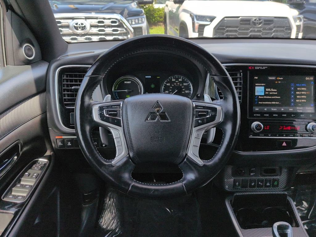 Thumbnail: 2020 Mitsubishi Outlander - 8