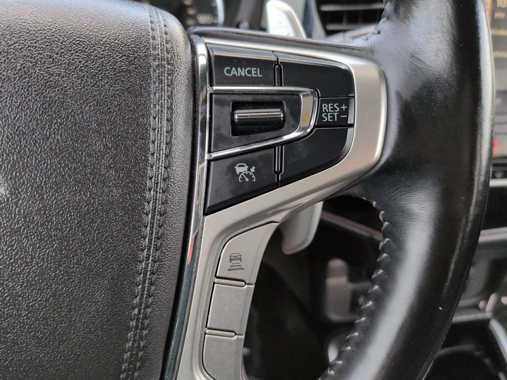 Thumbnail: 2020 Mitsubishi Outlander - 27
