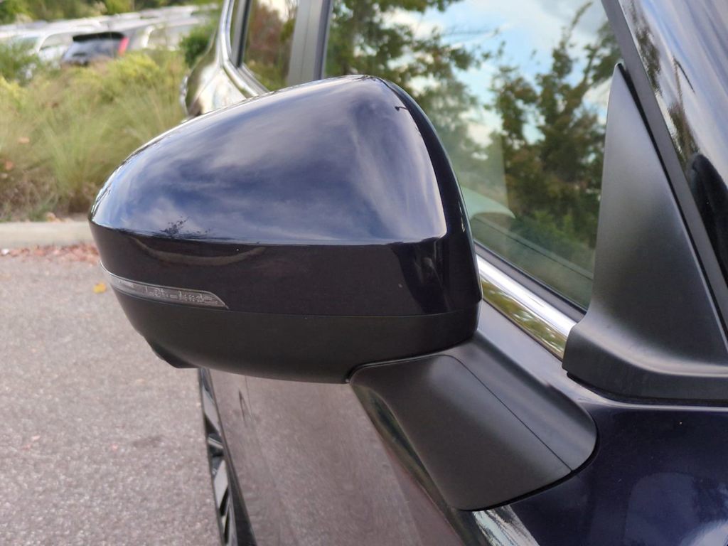 Thumbnail: 2025 Mitsubishi Outlander - 19