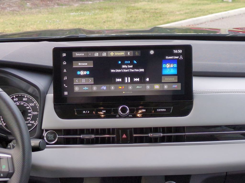 Thumbnail: 2025 Mitsubishi Outlander - 14