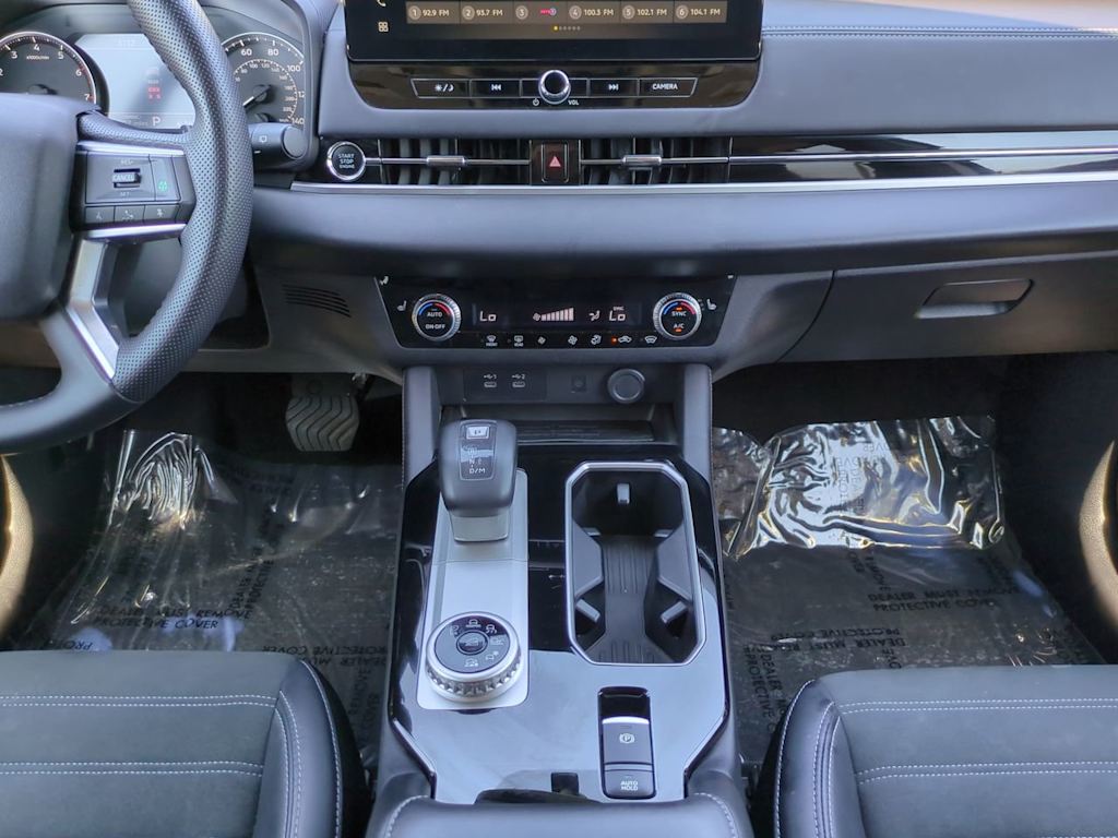 Thumbnail: 2025 Mitsubishi Outlander - 13