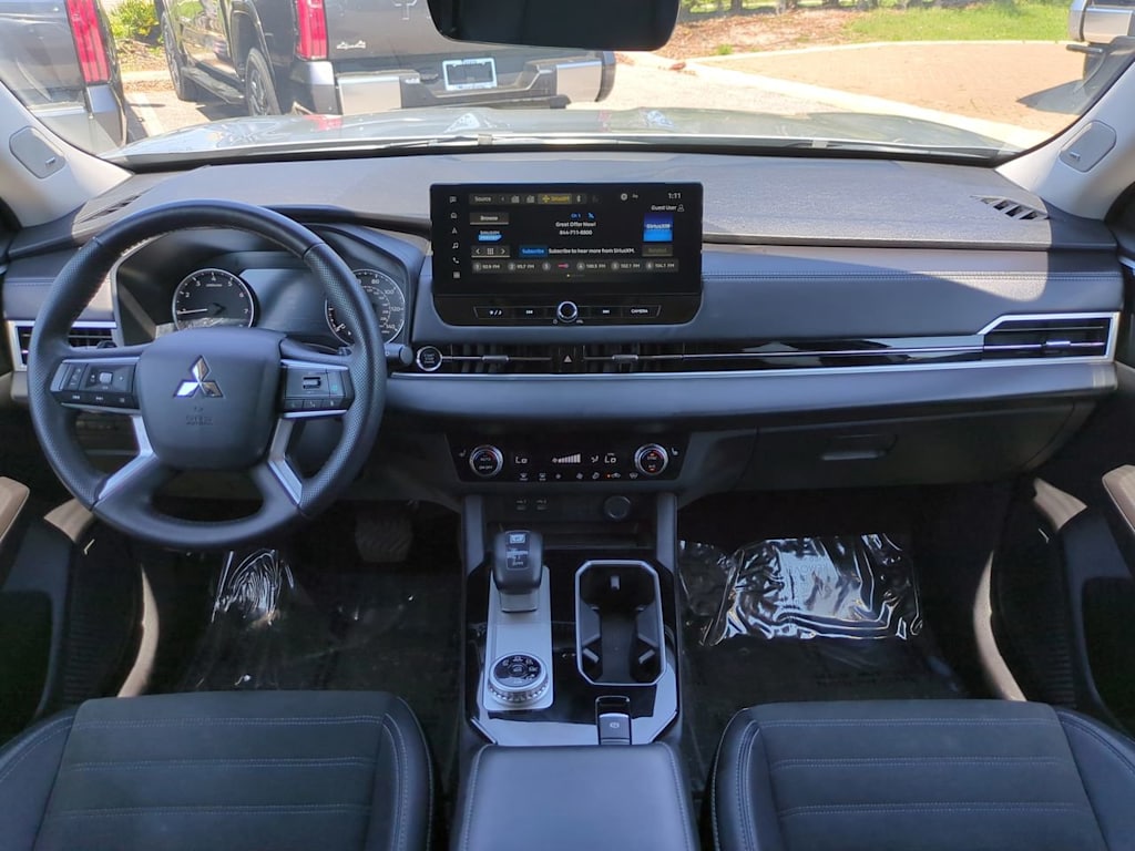 Thumbnail: 2025 Mitsubishi Outlander - 2