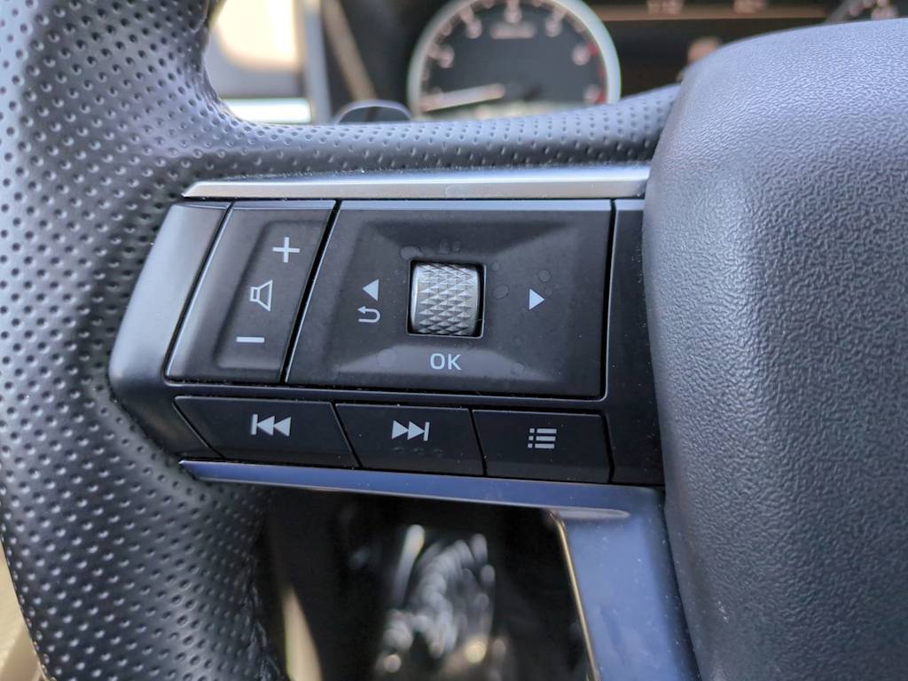 Thumbnail: 2025 Mitsubishi Outlander - 27