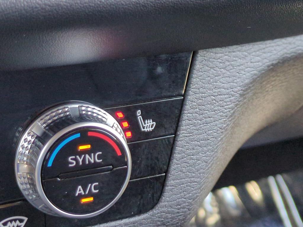 Thumbnail: 2025 Mitsubishi Outlander - 25