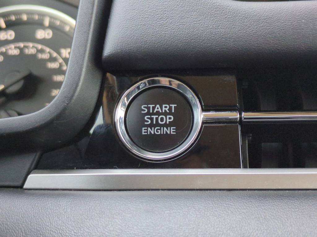 Thumbnail: 2025 Mitsubishi Outlander - 29