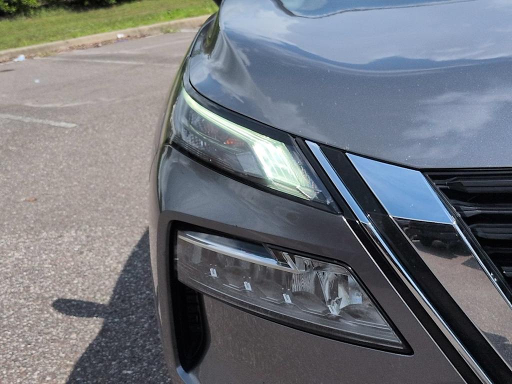 Thumbnail: 2021 Nissan Rogue - 18