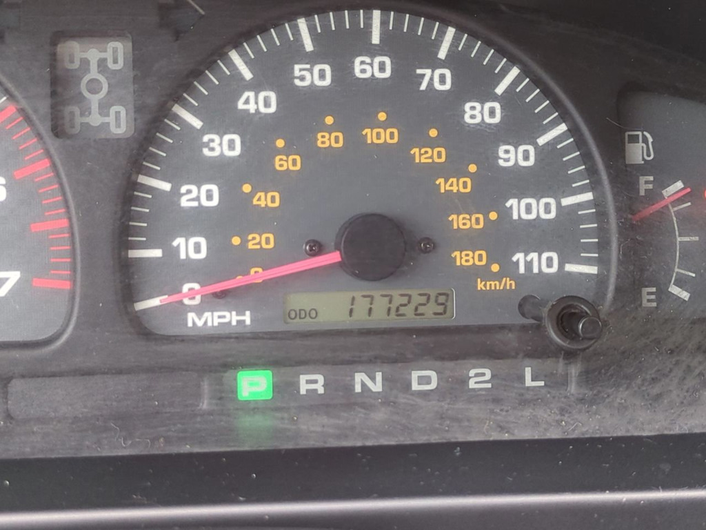 Thumbnail: 2001 Toyota 4Runner - 16