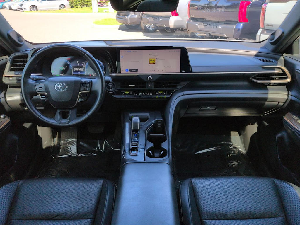 Thumbnail: 2023 Toyota Crown - 2