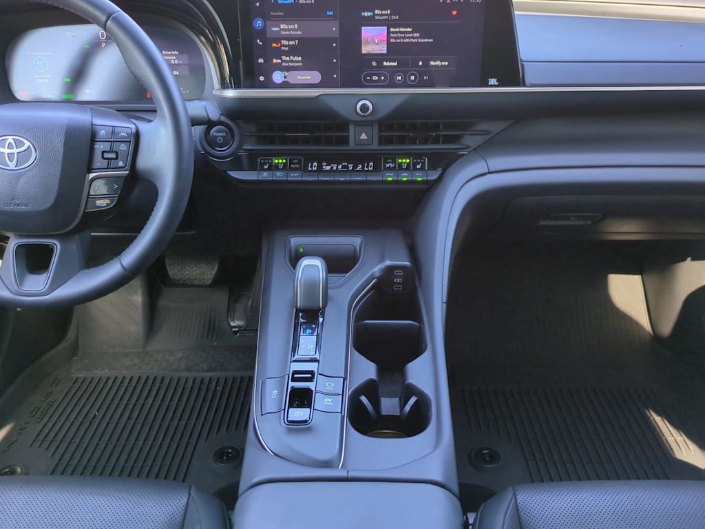 Thumbnail: 2023 Toyota Crown - 11